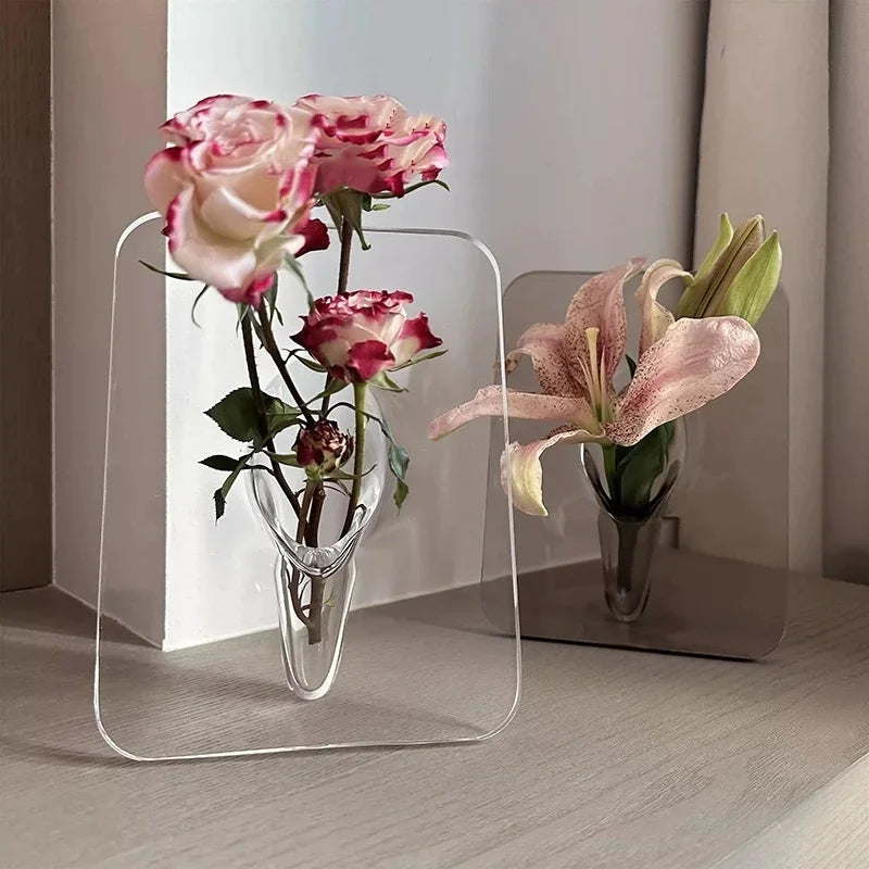 MinimalFlora: Vaso Minimalista per Fiori Trasparente, Elegante e Moderno #9